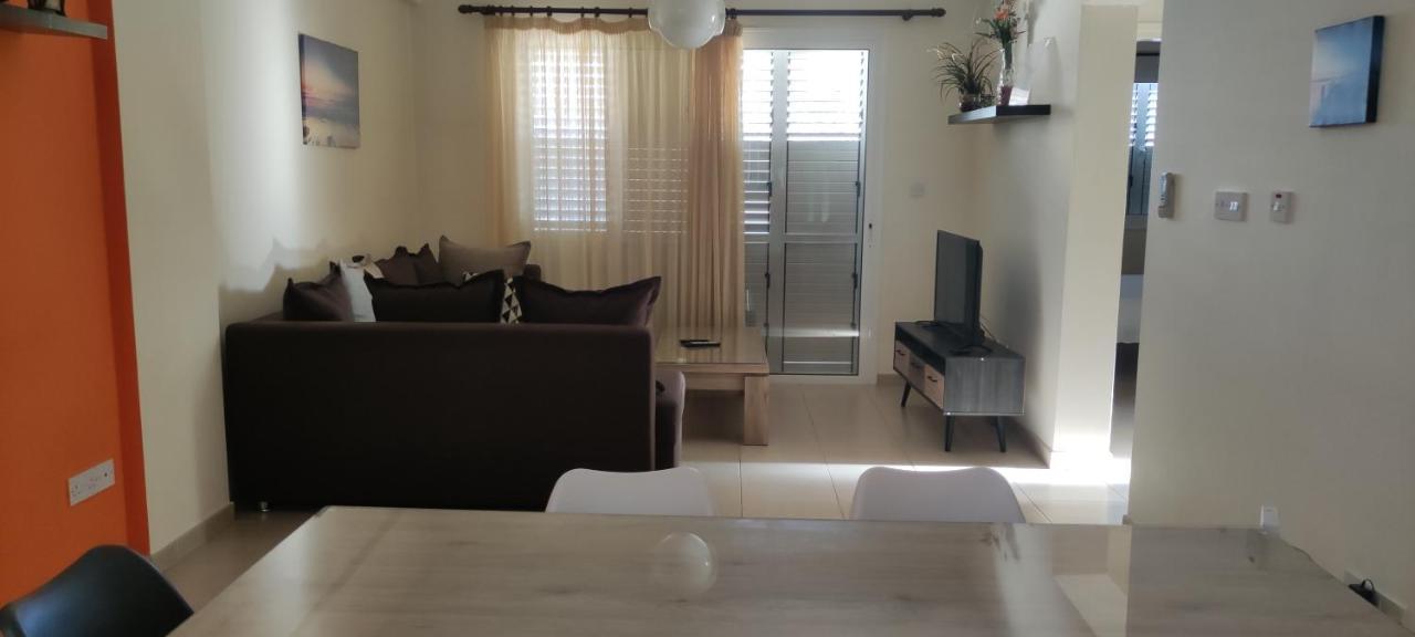 Kissos Apartment Paphos Exterior photo