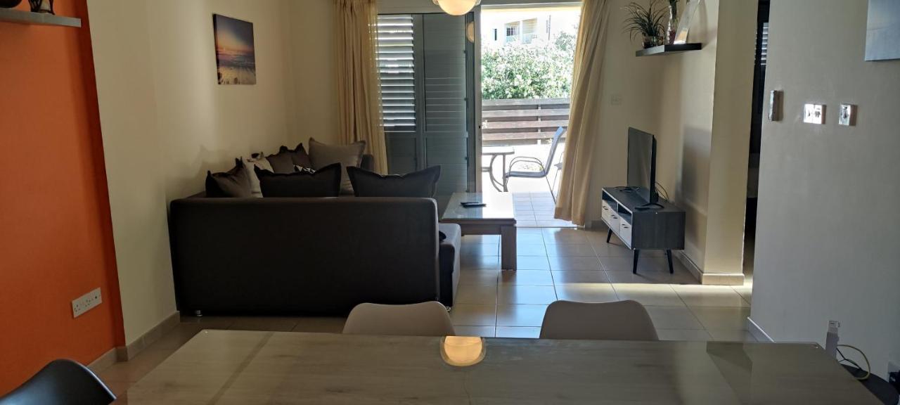 Kissos Apartment Paphos Exterior photo