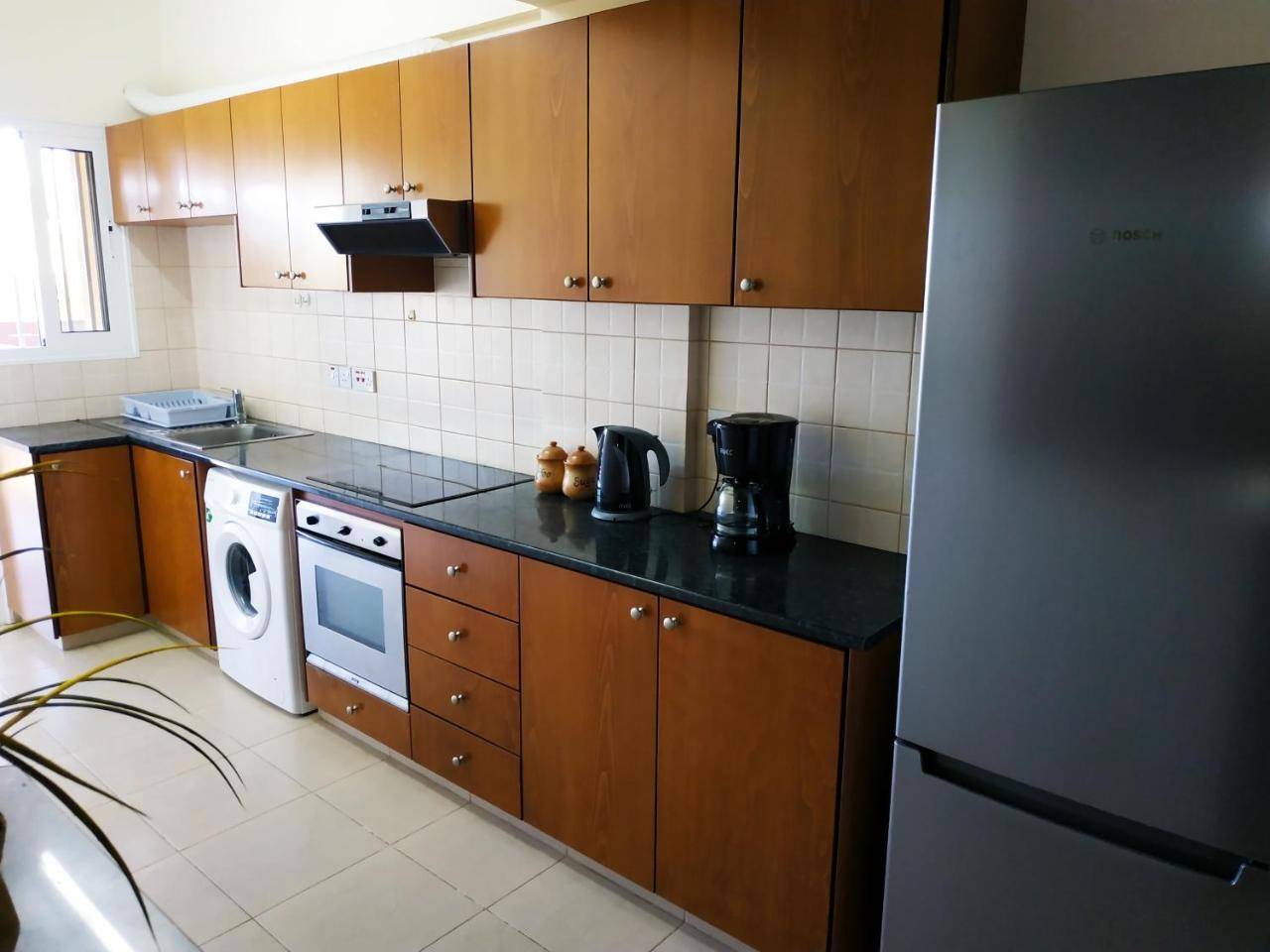 Kissos Apartment Paphos Exterior photo