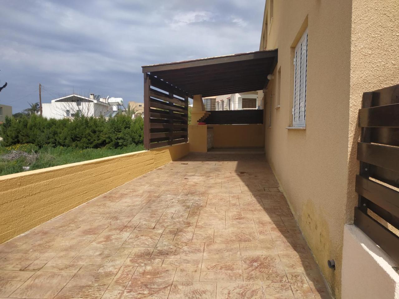 Kissos Apartment Paphos Exterior photo