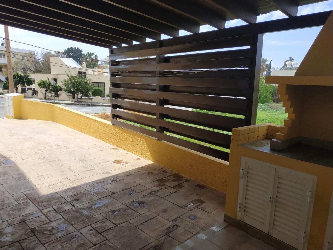 Kissos Apartment Paphos Exterior photo